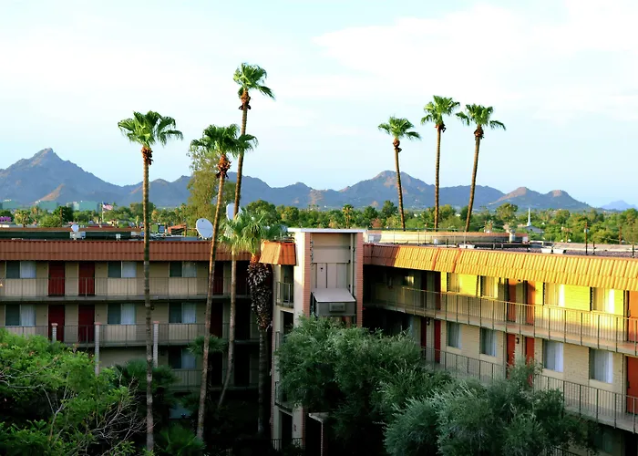 6 Phoenix, Az - Sky Harbor Hotel