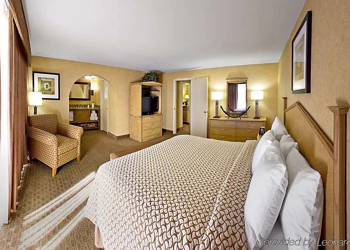 6 Phoenix, Az - Sky Harbor 4*